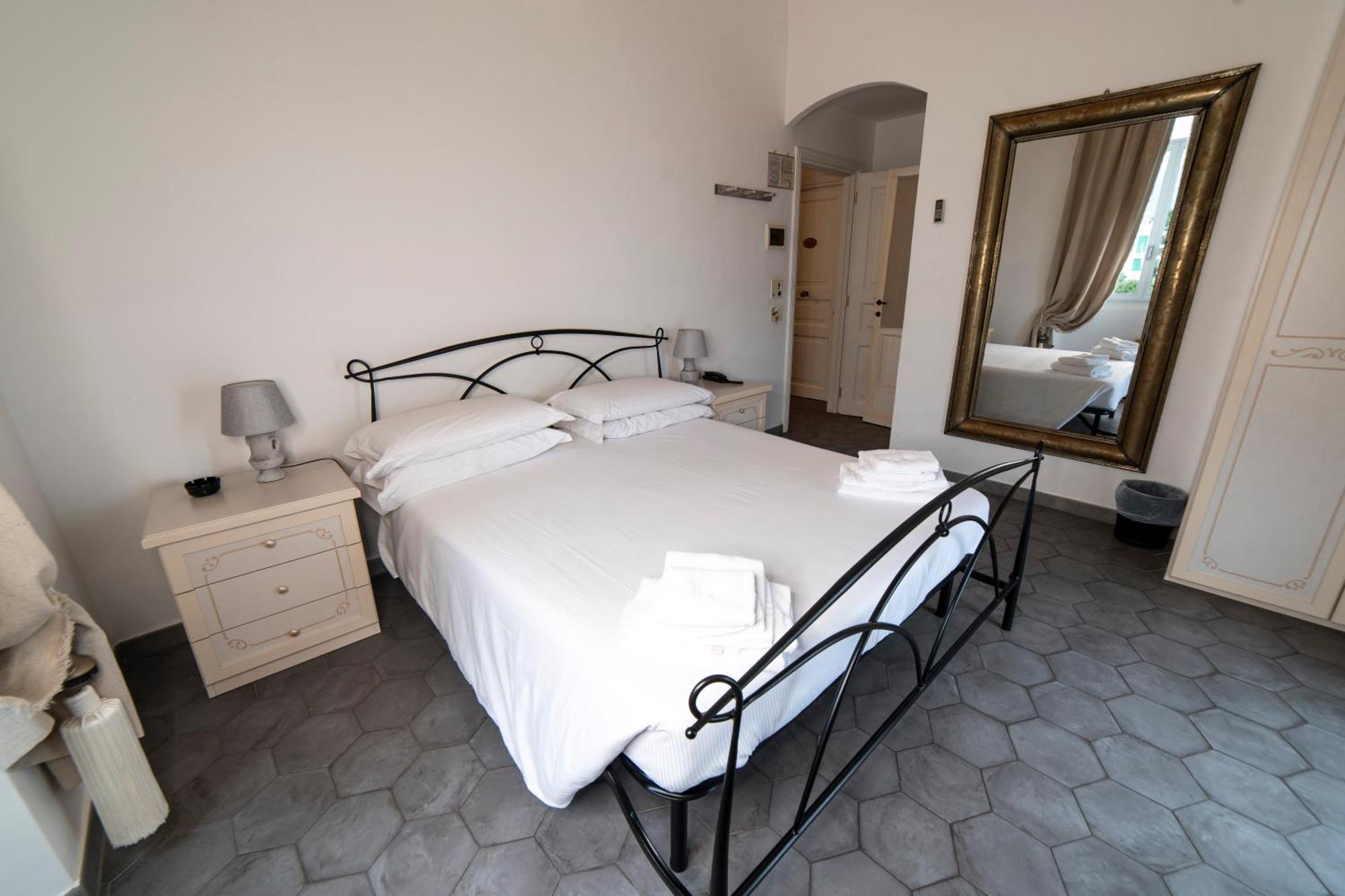 Hotel Miramare Spotorno Quarto foto