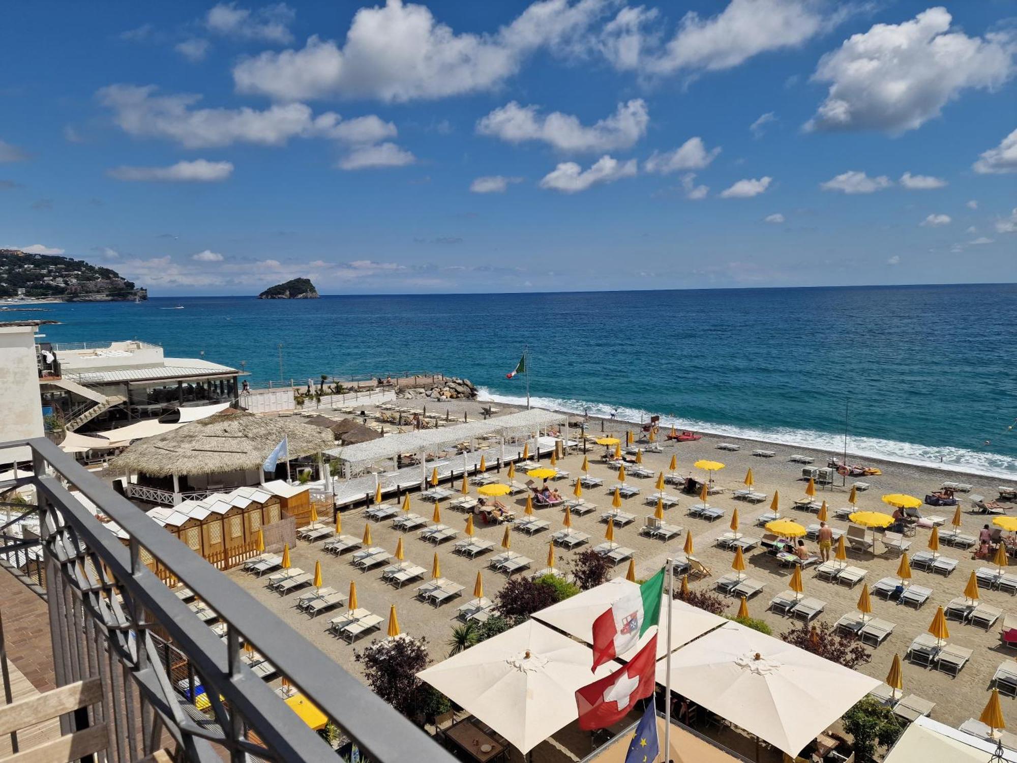 Hotel Miramare Spotorno Quarto foto