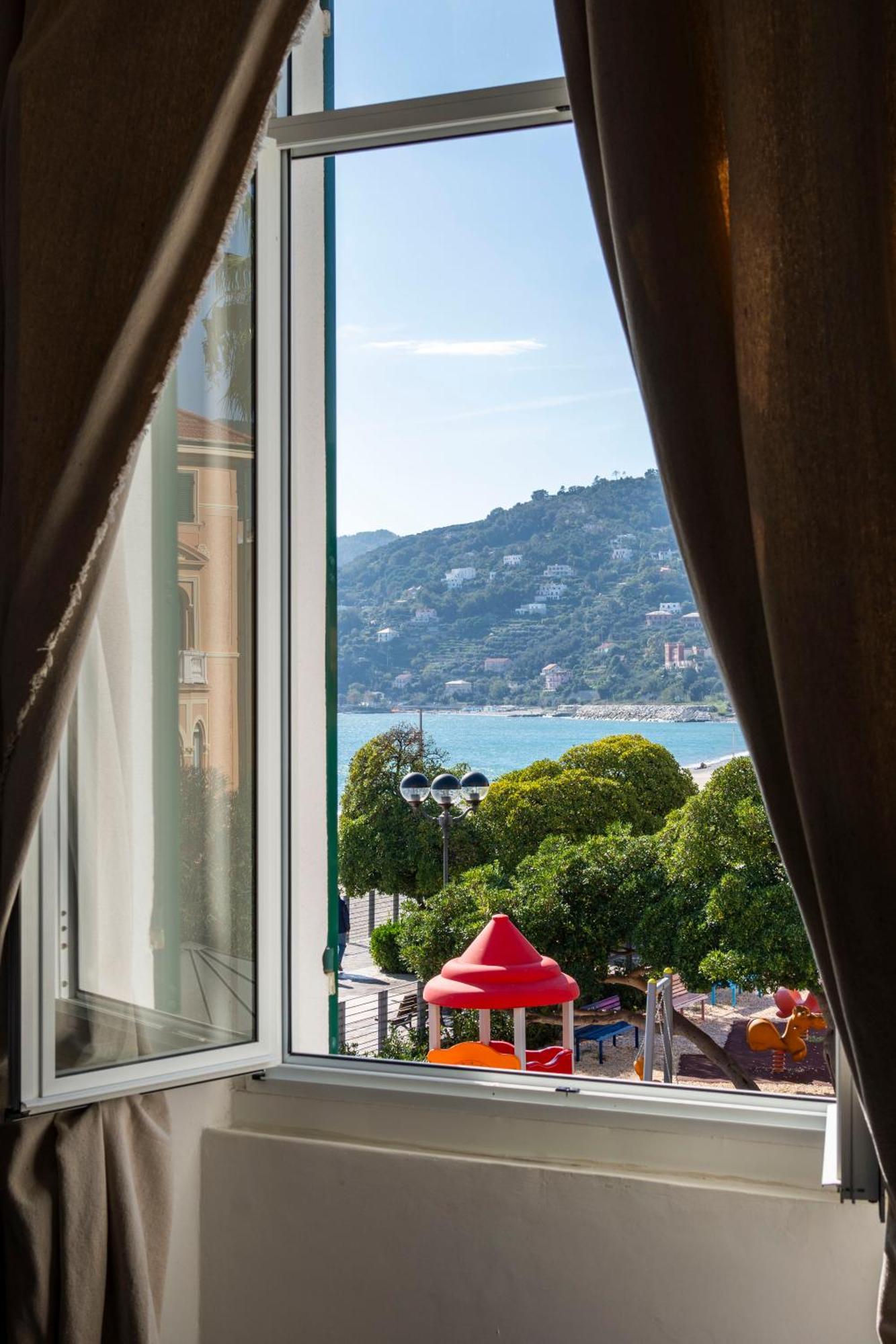 Hotel Miramare Spotorno Quarto foto